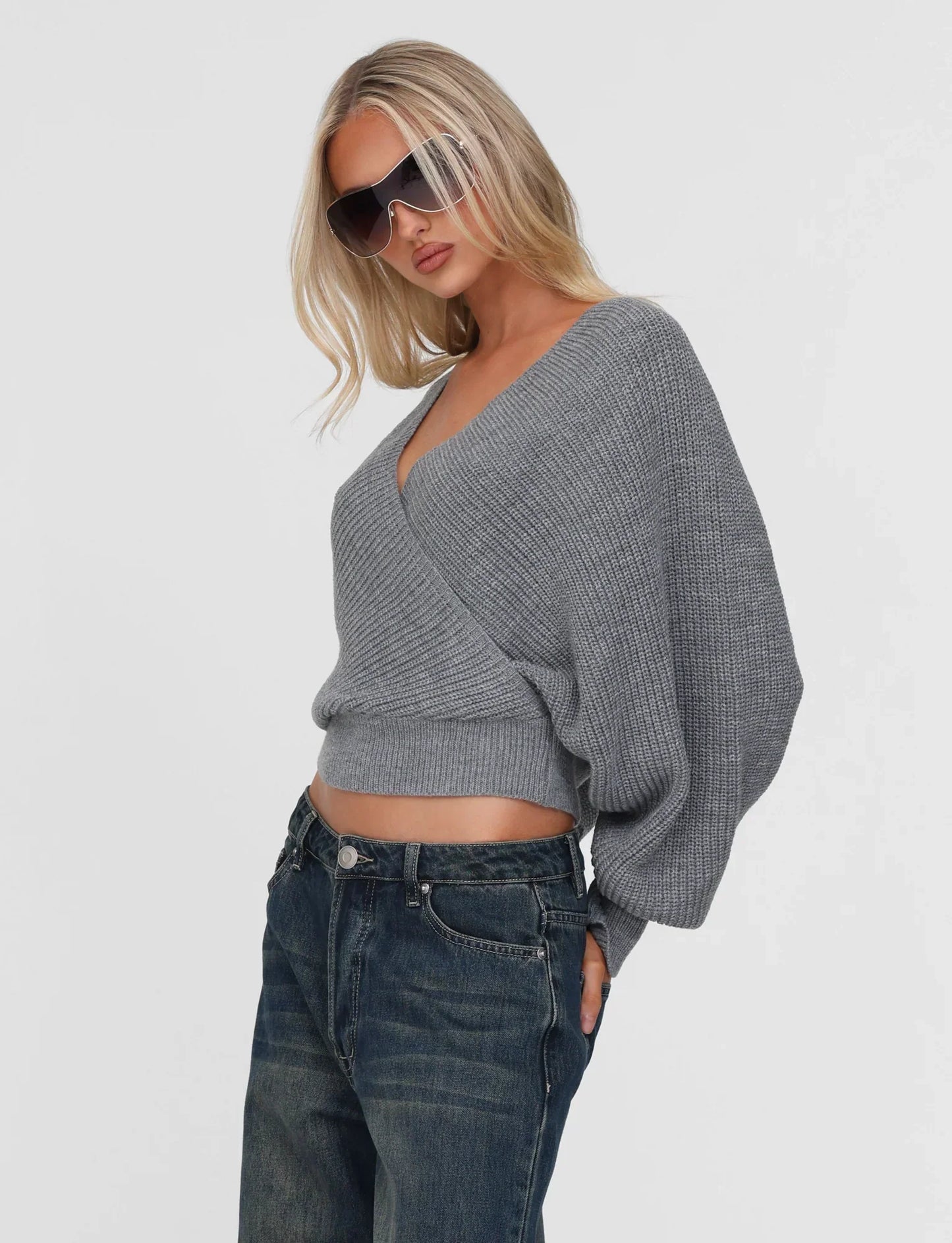 RAVEN JUMPER GREY
